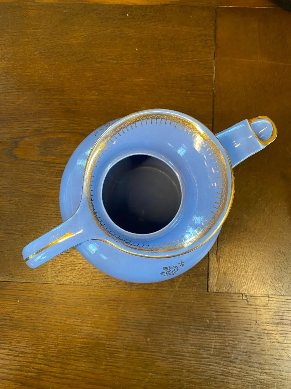 Vintage 1940's Hall China 6-cup Windshield Teapot Cadet Blue w/Gold Rose Motif